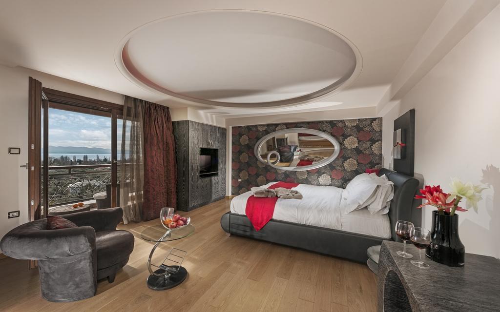 Iakovakis Suites & Spa كوروبي المظهر الخارجي الصورة